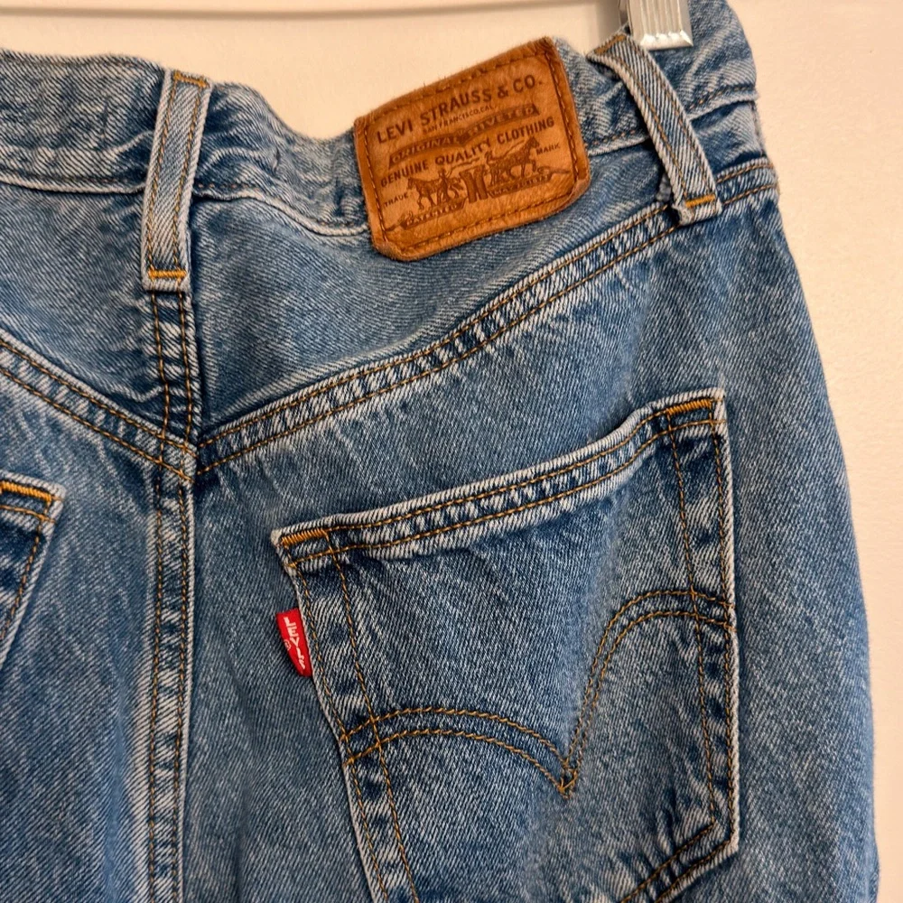 Levis “high loose”